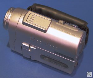 Polaroid's Cool-iCam emovie 2 digital camera. Copyright (c) 2003, Michael R. Tomkins. Click for a bigger picture!
