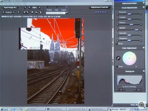 A screenshot of the Sigma SD9's desktop RAW processing software. Photo copyright © 2002, The Imaging Resource. All rights reserved.