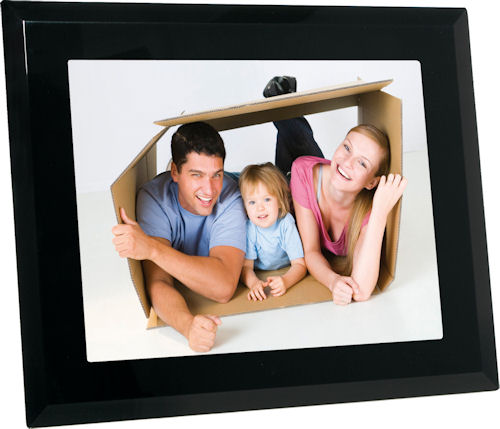 JOBO Crystal 15 digital picture frame. Photo provided by Jobo AG. Click for a bigger picture!