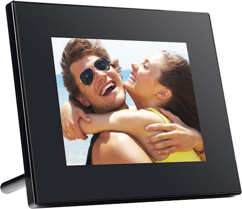 GiiNii GT-8DNM Tech 8-inch multimedia digital picture frame. Photo provided by GiiNii International. Click for a bigger picture!