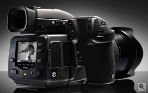 Hasselblad's H3D-31 digital SLR. Courtesy of Hasselblad, with modifications by Michael R. Tomkins. Click for a bigger picture!