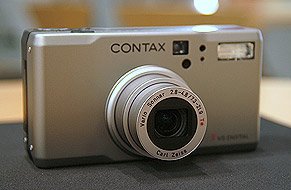 Contax' Tvs digital camera. Used by permission of LetsGoDigital.nl, with modifications by Michael R. Tomkins.