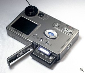 Samsung's Digimax U-CA 401 digital camera. Copyright © 2004, The Imaging Resource. All rights reserved. Click for a bigger picture!