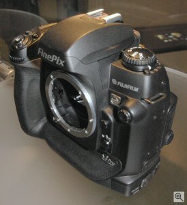 Fujifilm's FinePix S3 Pro digital SLR. Copyright © 2004, The Imaging Resource. All rights reserved. Click for a bigger picture!
