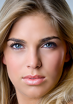 Original image before retouching with Portrait Pro 10. Image courtesy Kelley Martin Clough, provided by Anthropics Technology Ltd. Click for a bigger picture!