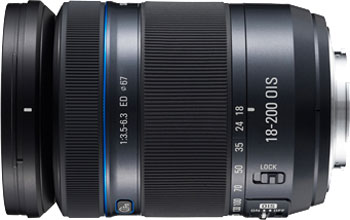 The Samsung 18-200mm F3.5-6.3 ED OIS NX lens. Photo provided by Samsung Electronics Co., Ltd.