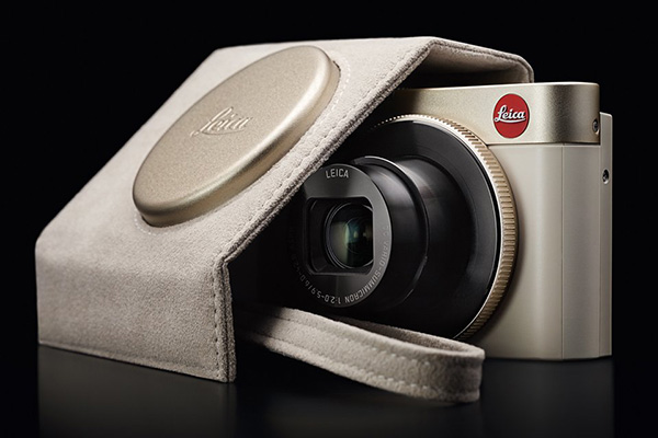 Leica C review - with case
