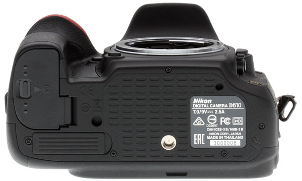 Nikon D610 Review -- Back view