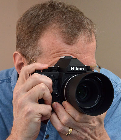 Nikon DF Review -- Dave Etchells checks out the pentaprism viewfinder