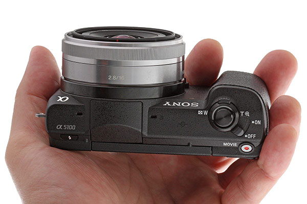 Sony A5100 Review - In the hand