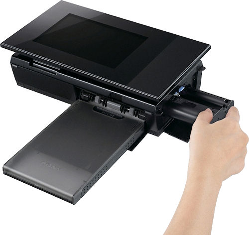 Sony's DPP-F700 S-Frame digital photo frame with printer. Photo provided by Sony Electronics Inc. Click for a bigger picture!