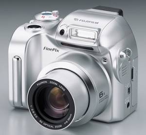 FujiFilm's FinePix 2800 Zoom digital camera. Courtesy of Fuji Photo Film USA Inc. with modifications by Michael R. Tomkins.