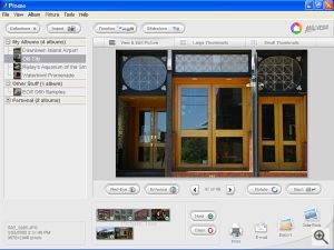 Lifescape's Picasa imaging utility. Image copyright (c) 2002, The Imaging Resource. All rights reserved.