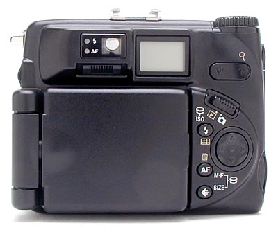 Nikon Coolpix 5000 Digital Camera Review: Design
