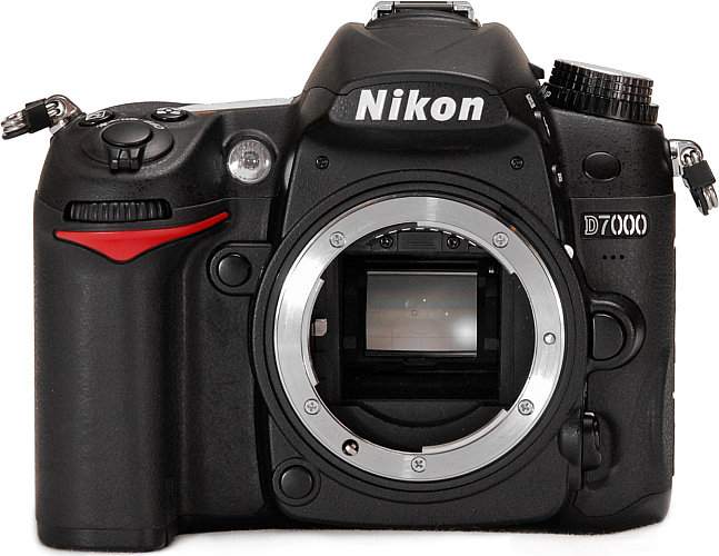 Nikon D7000 Review - Optics