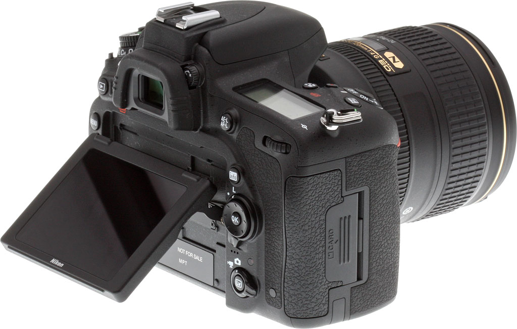 Detail review of digital camera Nikon D750