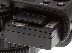 Panasonic LX100 Review -- Battery and card