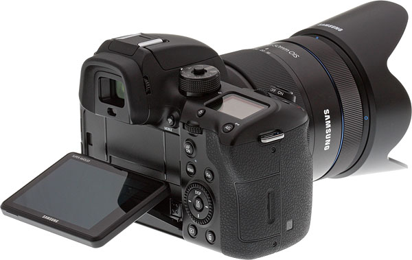 Samsung NX1 review -- righ rear view
