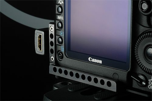 Another shot of Canon's EOS 5D Mark II DSLR with the Lockport Universal attached. Photo provided by Lockcircle. Click for a bigger picture!