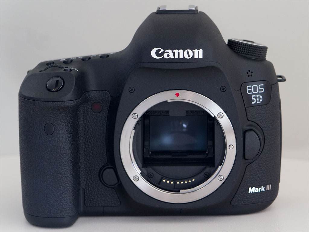 Hands-on preview: Canon 5D Mark III, Speedlite radio flash system, and more
