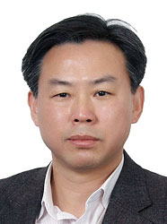 Samsung's Byungdeok Nam. Photo provided by Samsung. Click for a bigger picture!