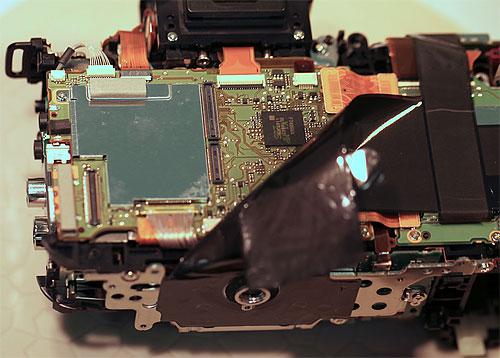 Canon EOS 5D Mark III teardown. Photo courtesy of Roger Cicala / LensRentals. Click for a bigger picture!