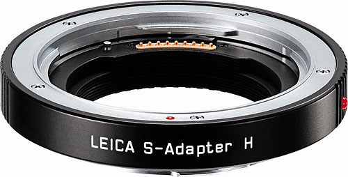 The Leica S-Adapter allows use of Hasselblad H-system lenses on the Leica S2 body. Photo provided by Leica Camera AG. Click for a bigger picture!