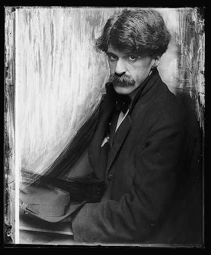 Gertrude also turned her lens on fellow photographers, including Alfred Stieglitz. Photo by Gertrude KÃ¤sebier, via the blog of Andrei Venghiac. Click for a bigger picture!