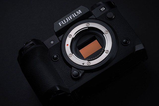 Fujifilm announces major firmware update for X-H2S, plus updates for X-H2 and a PZ lens