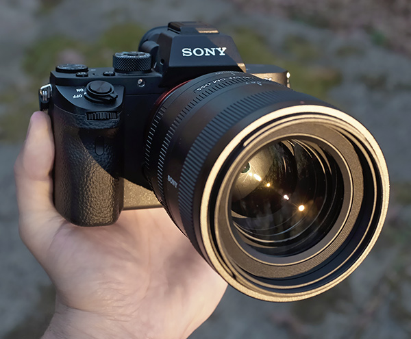 Sony 100mm f/2.8 STF - product shot